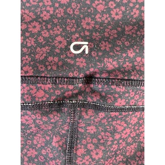Gap GapFit Gspeed Mesh Floral Capri leggings, Burgundy Black, Sz: M, 73-06 - Picture 10 of 16